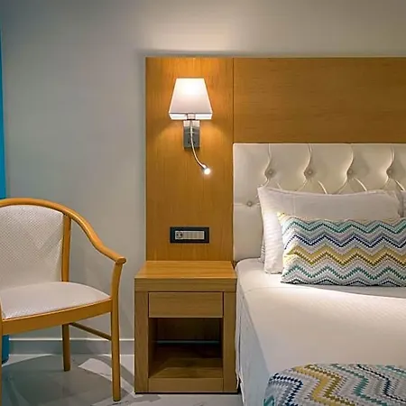 Hotel Oceanis Park 4*