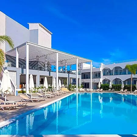Oceanis Park 4*