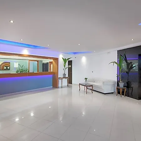 Oceanis Park 4*