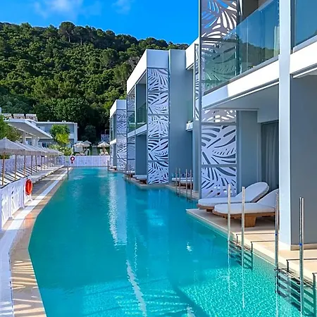 Oceanis Park 4*